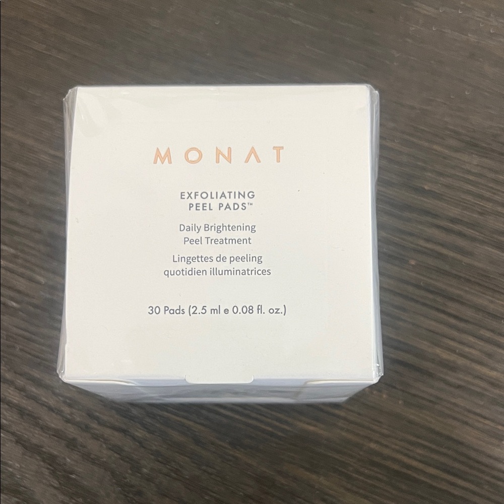 MONAT Exfoliating Peel Pads gentle brightening peel treatment